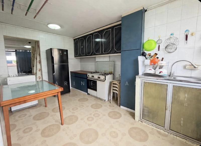 18 Eunos Crescent, 18 Eunos Crescent, Eunos / Geylang / Paya Lebar, 2 Bedrooms, 635 sqft, HDB Flat For Sale, by Karine Kuang, 500275932 - Kitchen - PropertyGuru.com.sg