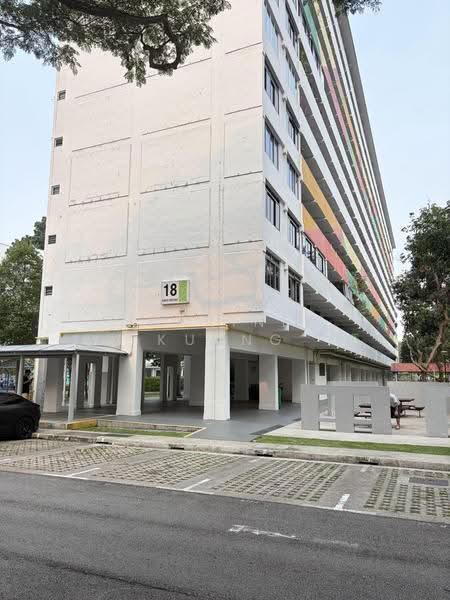 18 Eunos Crescent, 18 Eunos Crescent, Eunos / Geylang / Paya Lebar, 2 Bedrooms, 635 sqft, HDB Flat For Sale, by Karine Kuang, 500275932 - Exterior - PropertyGuru.com.sg