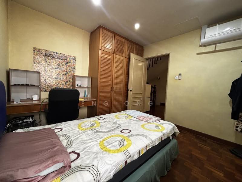 Yunnan Gardens, Yunnan Walk 1, Boon Lay / Jurong / Tuas, Room Rental, 150 sqft, Terraced House For Rent, by Eng Ong, 500275943 - Bedroom - PropertyGuru.com.sg
