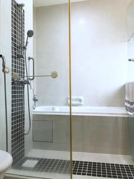 Treasure Mansions, 15 Rosyth Avenue, Hougang / Punggol / Sengkang, 2 Bedrooms, 861 sqft, Apartment For Sale, by Joseph Thia Teck Hwee, 500275980 - Bathroom - PropertyGuru.com.sg