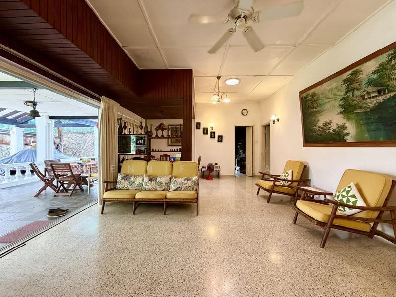 Chestnut Crescent, Dairy Farm / Bukit Panjang / Choa Chu Kang, 4 Bedrooms, 6,754 sqft, Detached House For Sale, by Jennifer Tan, 500275986 - Living Room - PropertyGuru.com.sg