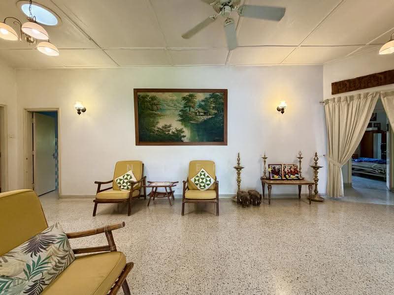 Chestnut Crescent, Dairy Farm / Bukit Panjang / Choa Chu Kang, 4 Bedrooms, 6,754 sqft, Detached House For Sale, by Jennifer Tan, 500275986 - Living Room - PropertyGuru.com.sg