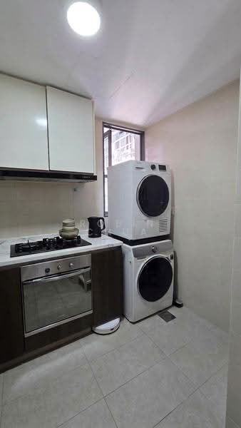 Symphony Suites, 17 Yishun Close, Sembawang / Yishun, 2 Bedrooms, 678 sqft, Condominium For Sale, by Robin Chua, 500276002 - Kitchen - PropertyGuru.com.sg