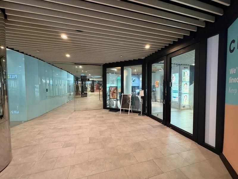 F&B unit located next to Office Lobby near Collyer Quay, Raffles Place MRT, F&B unit located next to Office Lobby near Collyer Quay, Raffles Place MRT, Boat Quay / Raffles Place / Marina, 1,158 sqft, Food & Beverage For Rent, by Derek Chen, 500276006 - CommercialGuru.com.sg