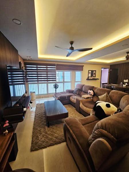 390 Bukit Batok West Avenue 5, 390 Bukit Batok West Avenue 5, Dairy Farm / Bukit Panjang / Choa Chu Kang, 3 Bedrooms, 1,270 sqft, HDB Flat For Rent, by Ng Jonathan, 500276009 - Living Room - PropertyGuru.com.sg