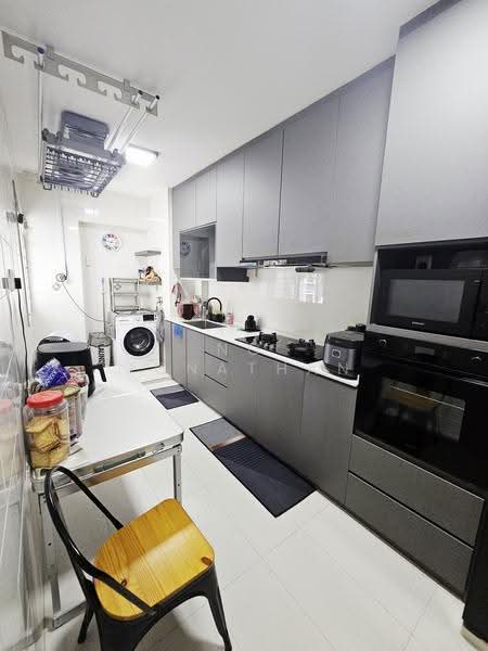 390 Bukit Batok West Avenue 5, 390 Bukit Batok West Avenue 5, Dairy Farm / Bukit Panjang / Choa Chu Kang, 3 Bedrooms, 1,270 sqft, HDB Flat For Rent, by Ng Jonathan, 500276009 - Kitchen - PropertyGuru.com.sg