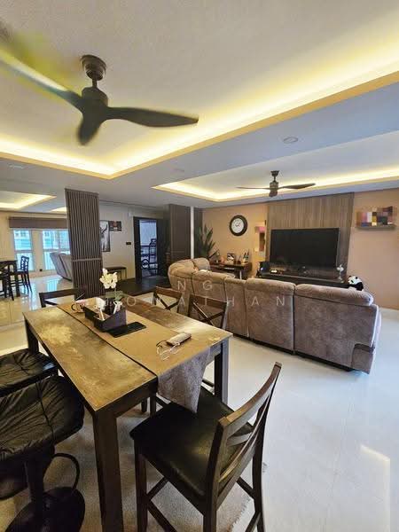 390 Bukit Batok West Avenue 5, 390 Bukit Batok West Avenue 5, Dairy Farm / Bukit Panjang / Choa Chu Kang, 3 Bedrooms, 1,270 sqft, HDB Flat For Rent, by Ng Jonathan, 500276009 - Living Room - PropertyGuru.com.sg
