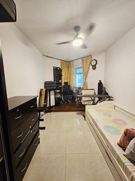 390 Bukit Batok West Avenue 5, 390 Bukit Batok West Avenue 5, Dairy Farm / Bukit Panjang / Choa Chu Kang, 3 Bedrooms, 1,270 sqft, HDB Flat For Rent, by Ng Jonathan, 500276009 - Bedroom - PropertyGuru.com.sg