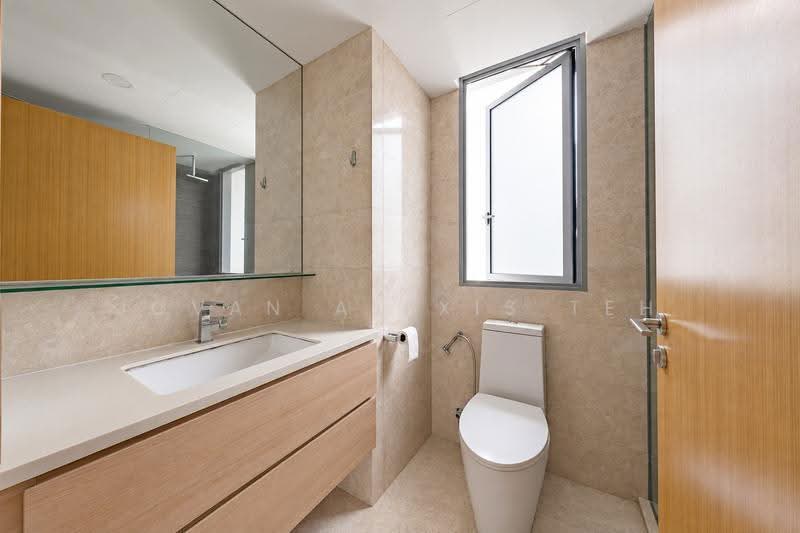 Seastrand, 1 Pasir Ris Link, Pasir Ris / Tampines, 4 Bedrooms, 1,302 sqft, Condominium For Sale, by Jovan Alexis Teh, 500276016 - Bathroom - PropertyGuru.com.sg