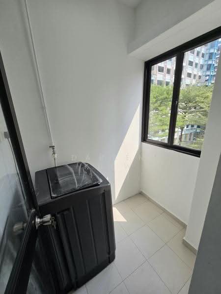 348 Kang Ching Road, 348 Kang Ching Road, Boon Lay / Jurong / Tuas, 2 Bedrooms, 645 sqft, HDB Flat For Rent, by Darren Khew, 500276017 - Balcony - PropertyGuru.com.sg