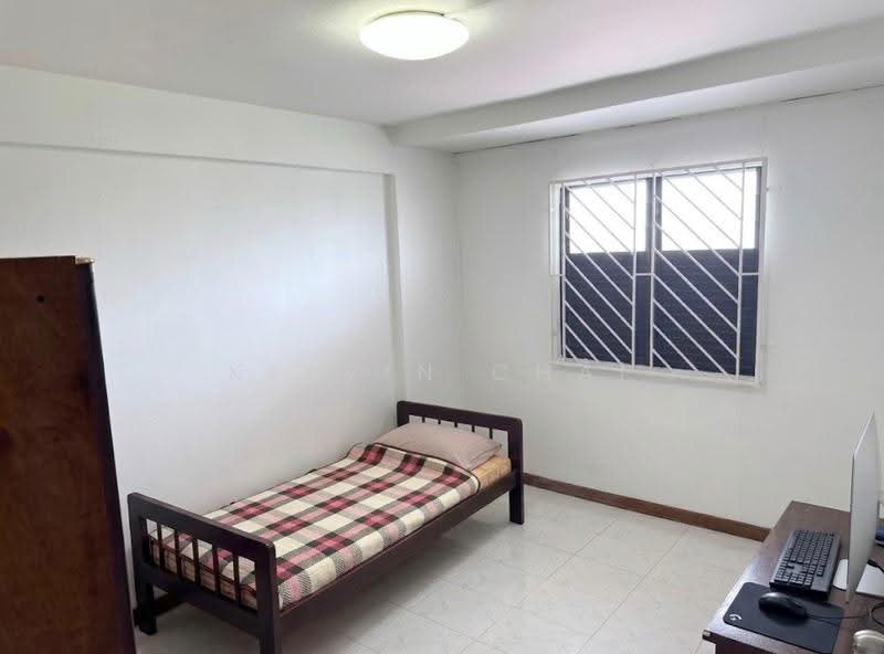 652 Hougang Avenue 8, 652 652, Hougang / Punggol / Sengkang, 2 Bedrooms, 645 sqft, HDB Flat For Sale, by Kelvin Chai, 500276023 - PropertyGuru.com.sg
