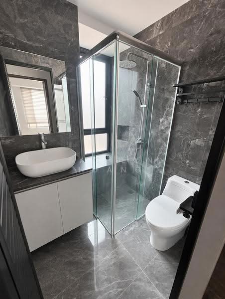 Bluwaters, 195B Jalan Loyang Besar, Changi Airport / Changi Village, 2 Bedrooms, 818 sqft, Apartment For Rent, by Jacklyn Huang, 500276035 - Bathroom - PropertyGuru.com.sg