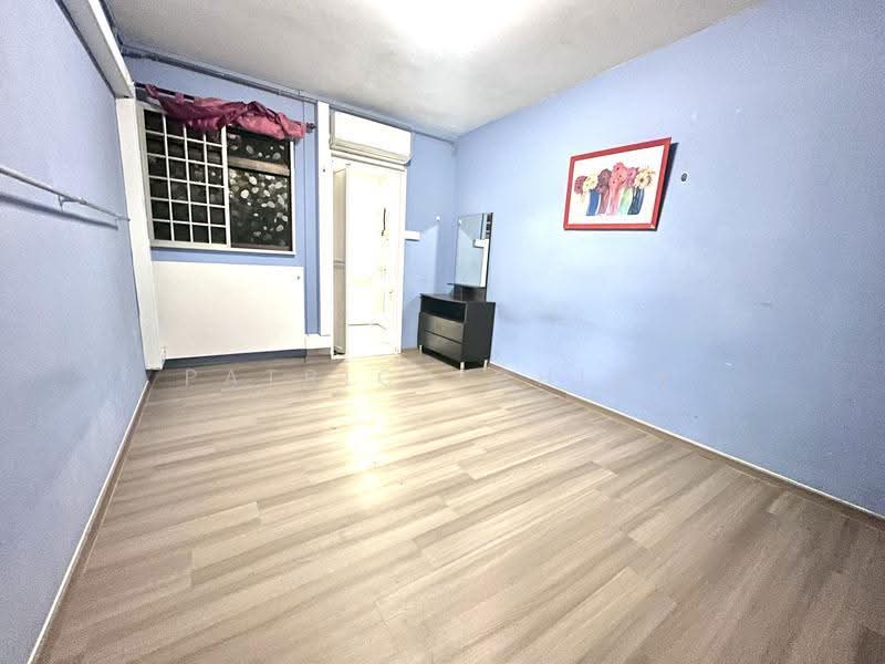124 Bedok Reservoir Road, 124 Bedok Reservoir Road, Bedok / Upper East Coast, 3 Bedrooms, 904 sqft, HDB Flat For Sale, by Patrick Chiok, 500276039 - PropertyGuru.com.sg