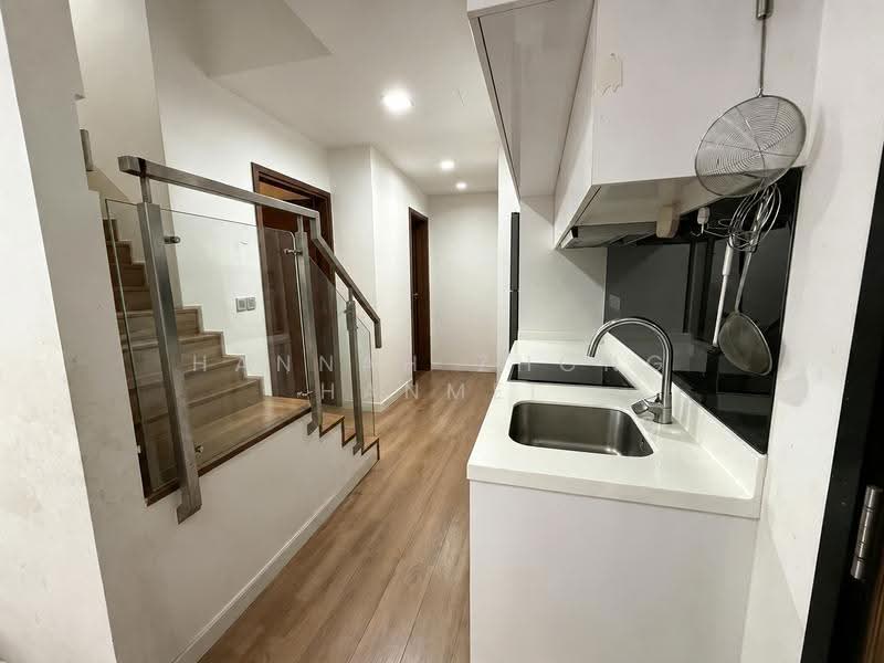 Alexis, 356 Alexandra Road, Alexandra / Commonwealth, 2 Bedrooms, 807 sqft, Condominium For Sale, by Hannah Zhong Hanmei, 500276040 - Kitchen - PropertyGuru.com.sg