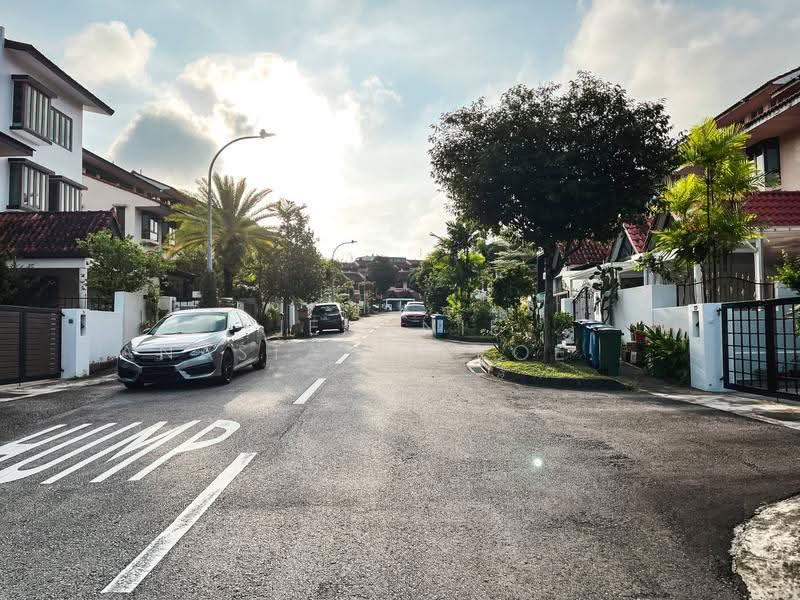 Beautiful Terrace at Serangoon Garden, Farleigh, Li Hwan, Kovan, Serangoon Garden, Farleigh, Carisbrooke, Li Hwan, Hougang / Punggol / Sengkang, 5 Bedrooms, 2,800 sqft, Terraced House For Sale, by Jeannie Anastasia Koe 高晶晶, 500276044 - Exterior - PropertyGuru.com.sg