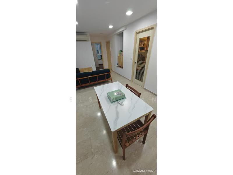 Imperial Heights, 16 Ipoh Lane, East Coast / Marine Parade, 2 Bedrooms, 775 sqft, Apartment For Sale, by Elson Tan, 500276046 - Living Room - PropertyGuru.com.sg