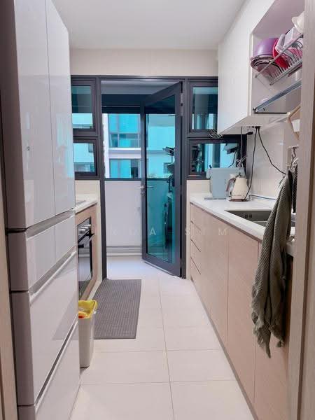 Treasure at Tampines, 49 Tampines Lane, Pasir Ris / Tampines, 4 Bedrooms, 1,238 sqft, Condominium For Sale, by Linda Sim, 500276051 - Kitchen - PropertyGuru.com.sg