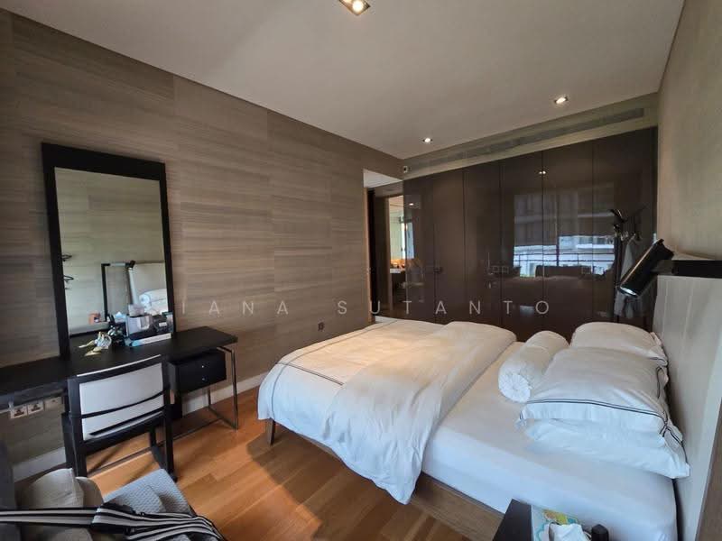 Hilltops, 99 Cairnhill Circle, Orchard / River Valley, 3 Bedrooms, 1,593 sqft, Condominium For Sale, by Diana Sutanto, 500276053 - Master bedroom - PropertyGuru.com.sg