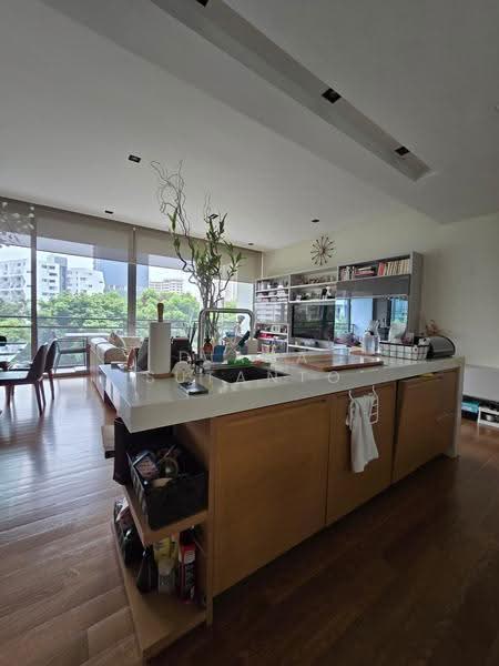 Hilltops, 99 Cairnhill Circle, Orchard / River Valley, 3 Bedrooms, 1,593 sqft, Condominium For Sale, by Diana Sutanto, 500276053 - Living room - PropertyGuru.com.sg
