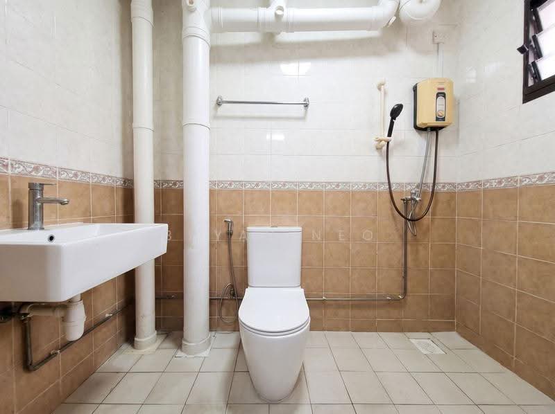 658D Jurong West Street 65, 658D Jurong West Street 65, Boon Lay / Jurong / Tuas, 3 Bedrooms, 1,195 sqft, HDB Flat For Sale, by Bryan Neo, 500276069 - Bathroom - PropertyGuru.com.sg