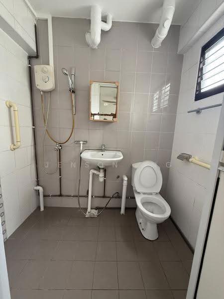 253 Yishun Ring Road, 253 Yishun Ring Road, Sembawang / Yishun, 3 Bedrooms, 1,119 sqft, HDB Flat For Sale, by Jenson Ang, 500276073 - Bathroom - PropertyGuru.com.sg