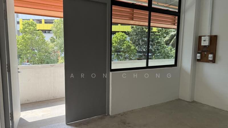 1092 Lower Delta Road, 1092 Lower Delta Road, Alexandra / Commonwealth, 2,807 sqft, Light Industrial (B1) For Rent, by Sharon Chong, 500276077 - Balcony - CommercialGuru.com.sg