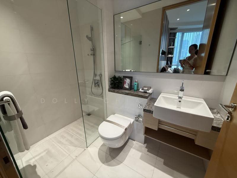 Cliveden at Grange, 100 Grange Road, Tanglin / Holland / Bukit Timah, 3 Bedrooms, 2,153 sqft, Condominium For Sale, by Dolly Chia 谢梅莉, 500276078 - Bathroom - PropertyGuru.com.sg