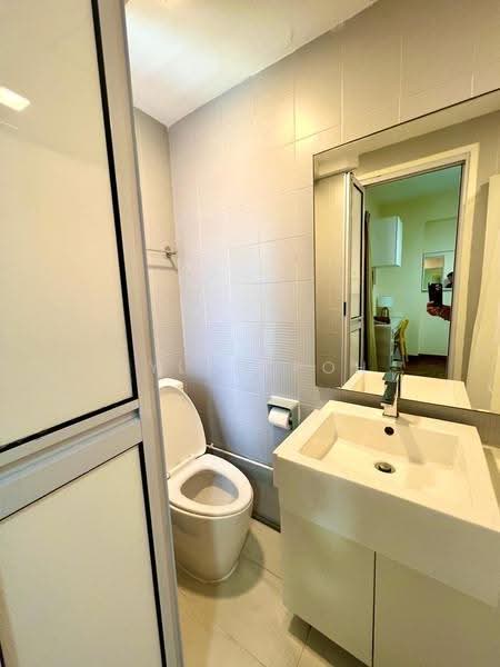 Marine View Mansion, 97 Marine Parade Road, East Coast / Marine Parade, Room Rental, 200 sqft, Condominium For Rent, by Dylan Poh, 500276089 - Bathroom - PropertyGuru.com.sg