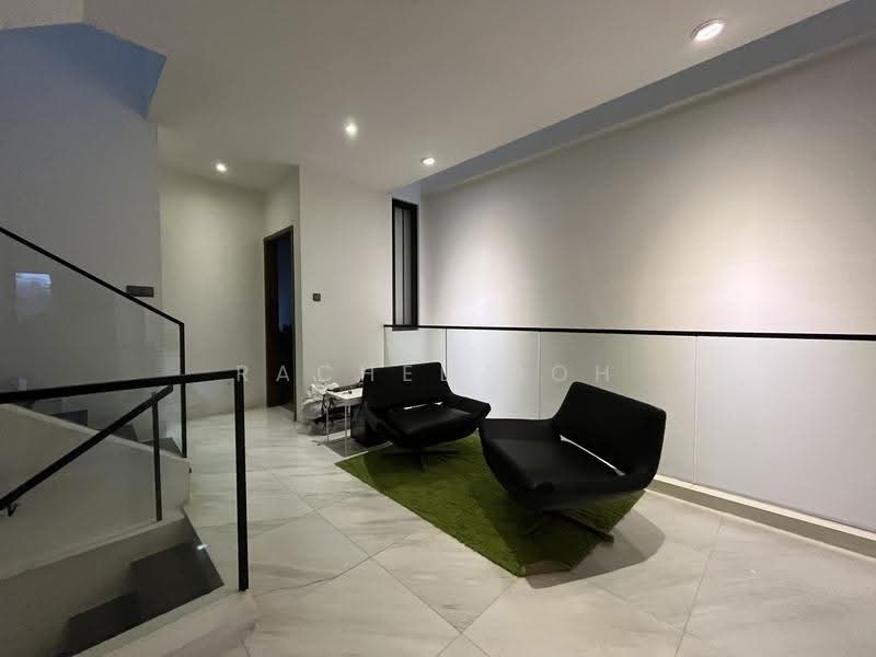 C.H.E.A.P Beautifully Renovated Inter Terrace, Dairy Farm / Bukit Panjang / Choa Chu Kang, 6 Bedrooms, 5,500 sqft, Terraced House For Sale, by Rachel Goh, 500276096 - PropertyGuru.com.sg