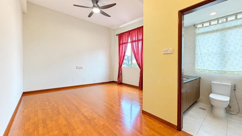 PRICED TO SELL! 99 Year Leasehold 2.5 Storey Landed, Spacious Family Home!, Chuan Drive, Lorong Chuan, Serangoon Garden, Hougang / Punggol / Sengkang, 5 Bedrooms, 3,200 sqft, Terraced House For Sale, by Jeremy Pher, 500276135 - Interior - PropertyGuru.com.sg