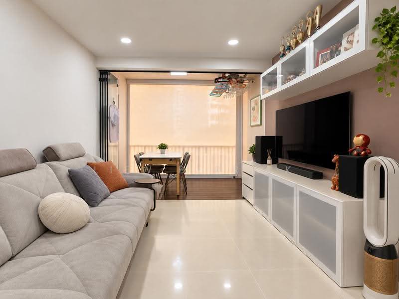 Watercolours, 33 Pasir Ris Link, Pasir Ris / Tampines, 3 Bedrooms, 958 sqft, Condominium For Sale, by Liew Derrick, 500276146 - Living Room - PropertyGuru.com.sg