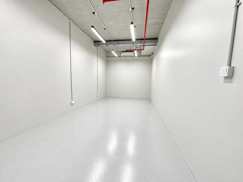 Production Offices / Light Warehouse @ North, Woodland, Admiralty / Woodlands, 649 sqft, Factory / Workshop (B2) For Rent, by Jane Toh, 500276148 - Interior - CommercialGuru.com.sg