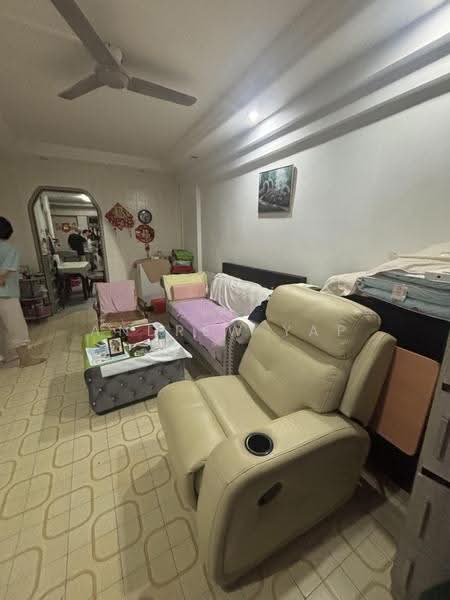 346 Ang Mo Kio Avenue 3, 346 Ang Mo Kio Avenue 3, Ang Mo Kio / Bishan / Thomson, Room Rental, 110 sqft, HDB Flat For Rent, by Andrew Yap, 500276150 - Living Room - PropertyGuru.com.sg