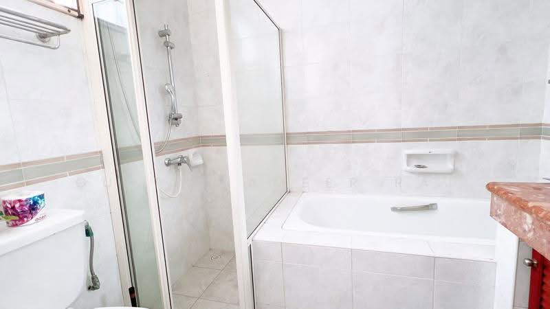 Northvale, 61 Choa Chu Kang Loop, Dairy Farm / Bukit Panjang / Choa Chu Kang, Room Rental, 200 sqft, Condominium For Rent, by Gupta Sameer Raj, 500276182 - Bathroom - PropertyGuru.com.sg