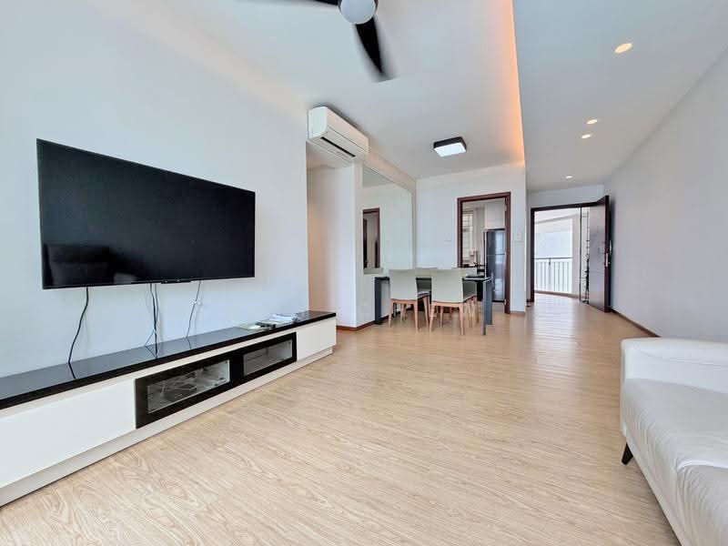 Rio Vista, 26 Upper Serangoon View, Hougang / Punggol / Sengkang, 2 Bedrooms, 1,055 sqft, Condominium For Rent, by Roy Chew, 500276191 - Living Room - PropertyGuru.com.sg