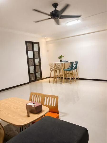305 Bukit Batok Street 31, 305 Bukit Batok Street 31, Dairy Farm / Bukit Panjang / Choa Chu Kang, 3 Bedrooms, 1,054 sqft, HDB Flat For Rent, by Roy Sim, 500276198 - Living Room - PropertyGuru.com.sg