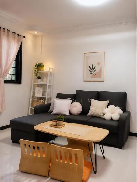 305 Bukit Batok Street 31, 305 Bukit Batok Street 31, Dairy Farm / Bukit Panjang / Choa Chu Kang, 3 Bedrooms, 1,054 sqft, HDB Flat For Rent, by Roy Sim, 500276198 - Living Room - PropertyGuru.com.sg