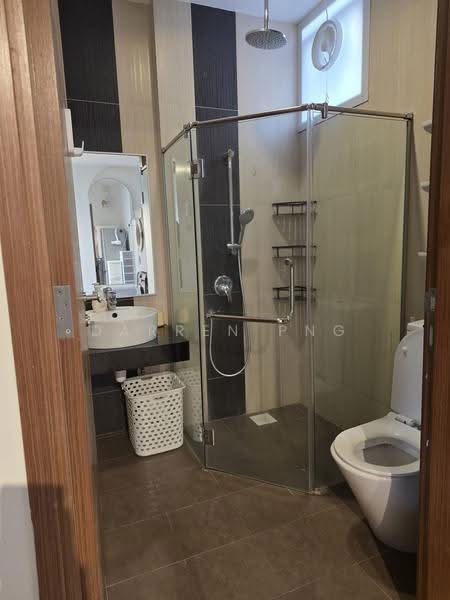 Dunearn Suites, 404 Dunearn Road, Newton / Novena, 1 Bedroom, 420 sqft, Condominium For Rent, by Darren Png, 500276211 - Bathroom - PropertyGuru.com.sg