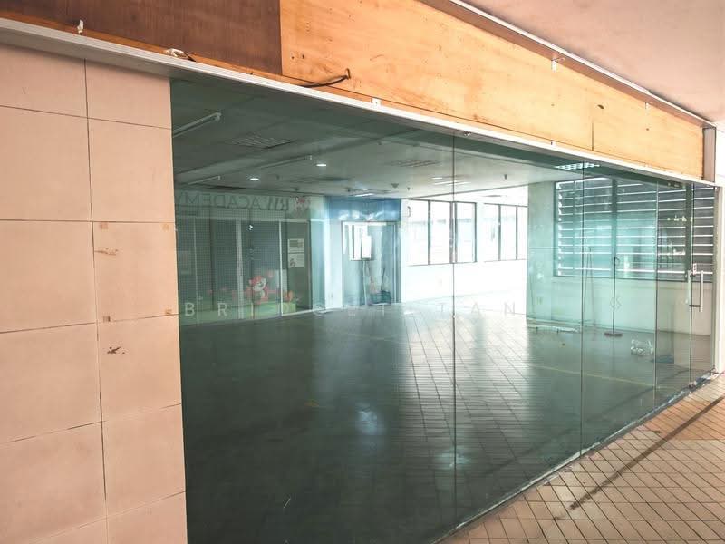 Upper Serangoon Shopping Centre, 756 Upper Serangoon Road, Hougang / Punggol / Sengkang, 220 sqft, Mall Shop For Rent, by Bridget Tan, 500276213 - Entrance - CommercialGuru.com.sg
