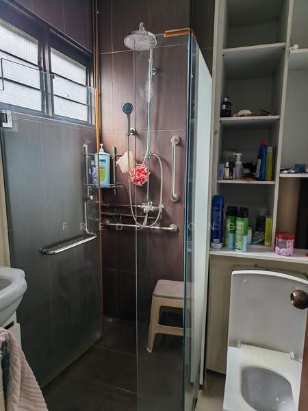 136 Potong Pasir Avenue 3, 136 Potong Pasir Avenue 3, Macpherson / Potong Pasir, 3 Bedrooms, 1,700 sqft, HDB Flat For Sale, by Freddy Ong, 500276219 - Bathroom - PropertyGuru.com.sg