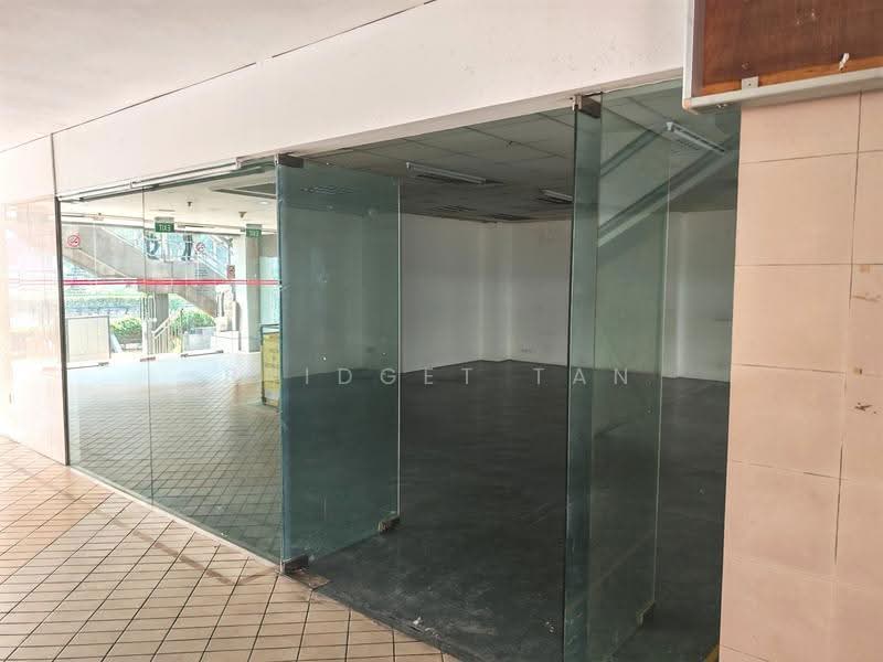 Upper Serangoon Shopping Centre, 756 Upper Serangoon Road, Hougang / Punggol / Sengkang, 1,507 sqft, Mall Shop For Rent, by Bridget Tan, 500276242 - Entrance - CommercialGuru.com.sg