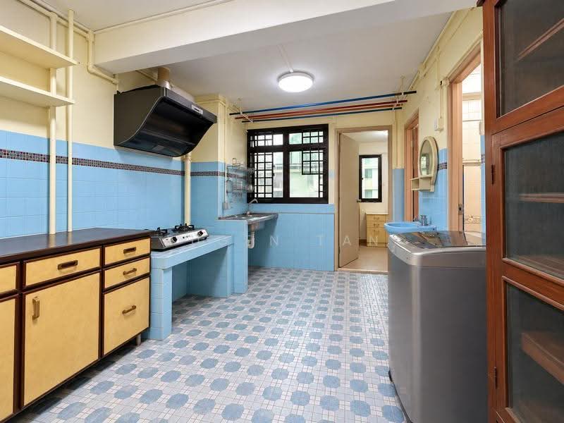 212 Boon Lay Place, 212 Boon Lay Place, Boon Lay / Jurong / Tuas, 3 Bedrooms, 710 sqft, HDB Flat For Rent, by Eugen Tan, 500276245 - Kitchen - PropertyGuru.com.sg
