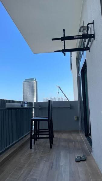 J Gateway, Boon Lay / Jurong / Tuas, 2 Bedrooms, 743 sqft, Condominium For Rent, by Athalie Low, 500276252 - Balcony - PropertyGuru.com.sg