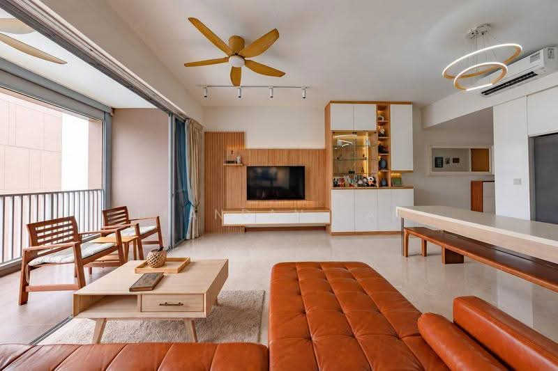 Seastrand, 1 Pasir Ris Link, Pasir Ris / Tampines, 4 Bedrooms, 1,302 sqft, Condominium For Sale, by Brandan Tan, 500276267 - Living Room - PropertyGuru.com.sg