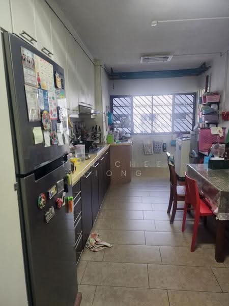 739 Yishun Avenue 5, 739 Yishun Avenue 5, Sembawang / Yishun, Room Rental, 150 sqft, HDB Flat For Rent, by Tan Chee Kiong, 500276278 - Kitchen - PropertyGuru.com.sg