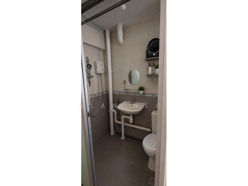603 Ang Mo Kio Avenue 5, 603 Ang Mo Kio Avenue 5, Ang Mo Kio / Bishan / Thomson, 2 Bedrooms, 872 sqft, HDB Flat For Rent, by Alan Neo, 500276286 - Bathroom - PropertyGuru.com.sg