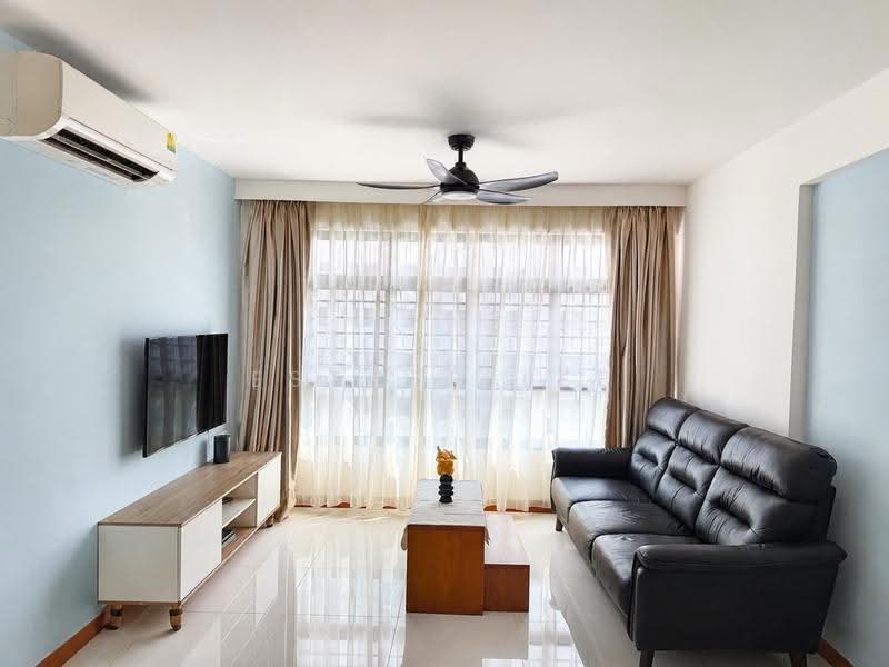 817B Keat Hong Link, 817B Keat Hong Link, Dairy Farm / Bukit Panjang / Choa Chu Kang, 3 Bedrooms, 990 sqft, HDB Flat For Sale, by Esther Lee, 500276291 - Living Room - PropertyGuru.com.sg