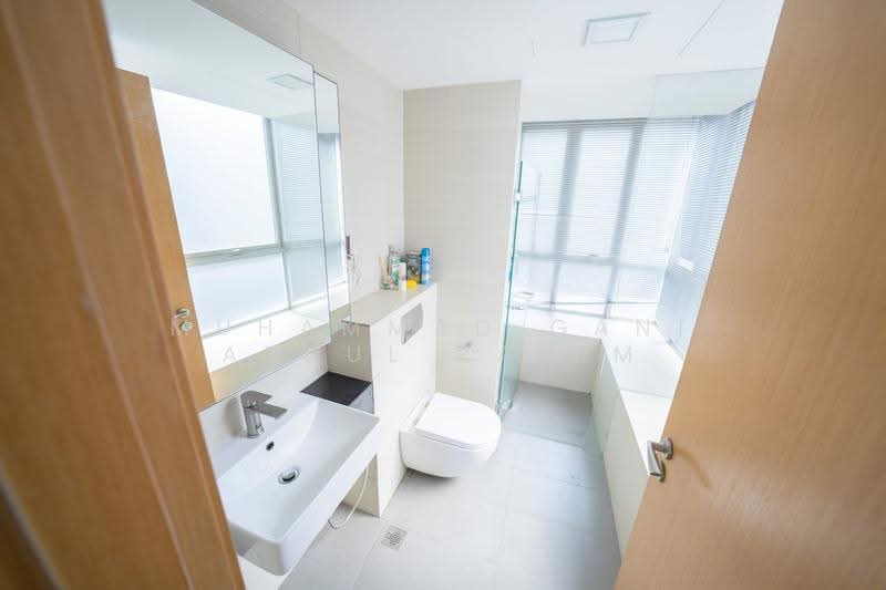 Oasis @ Elias, 60 - 72 Elias Road, Pasir Ris / Tampines, 2 Bedrooms, 980 sqft, Condominium For Sale, by Muhammad Gani Abdul Rahim, 500276292 - Master Bath - PropertyGuru.com.sg