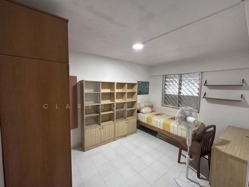 290 Tampines Street 22, 290 Tampines Street 22, Pasir Ris / Tampines, 2 Bedrooms, 721 sqft, HDB Flat For Sale, by Clarence Chang, 500276313 - Bedroom - PropertyGuru.com.sg