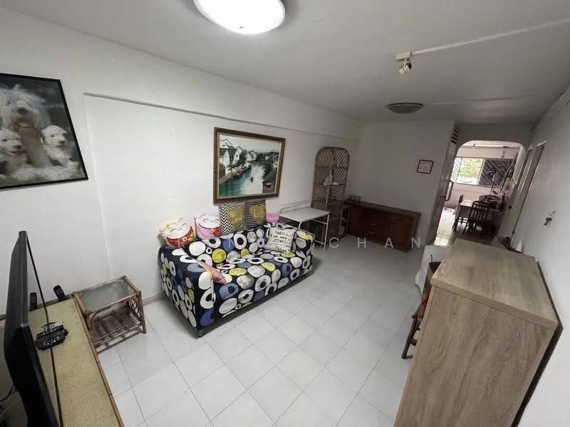 290 Tampines Street 22, 290 Tampines Street 22, Pasir Ris / Tampines, 2 Bedrooms, 721 sqft, HDB Flat For Sale, by Clarence Chang, 500276313 - Living Room - PropertyGuru.com.sg